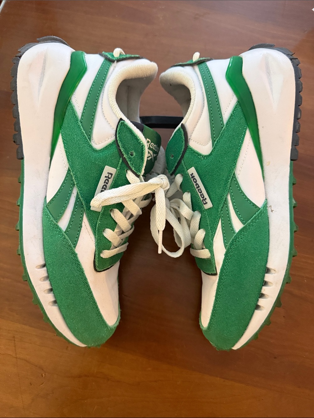 Reebok Women’s Comfort Ortho-lite White and Green Retro Runner Sneakers